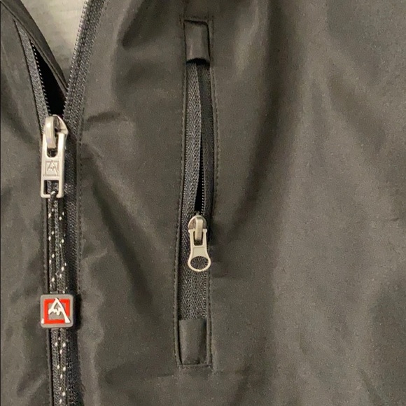 SOLD Black Avalanche Rain/Wind Jacket, M - Picture 5 of 10